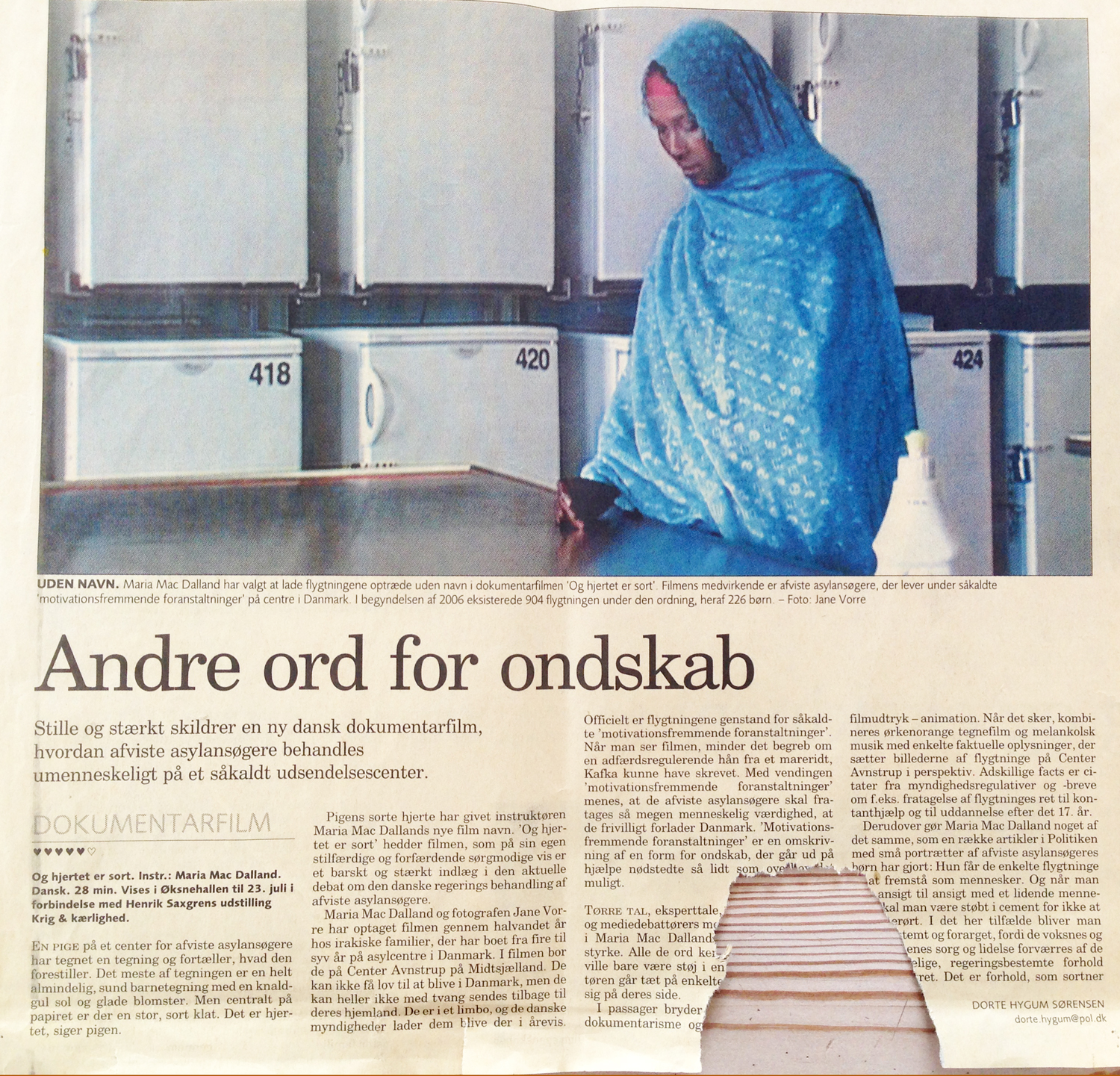 anmeldelse_og_hjertet_er_sort_web